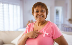 Outubro Rosa: o papel dos profissionais técnicos na humanização do cuidado com a mulher